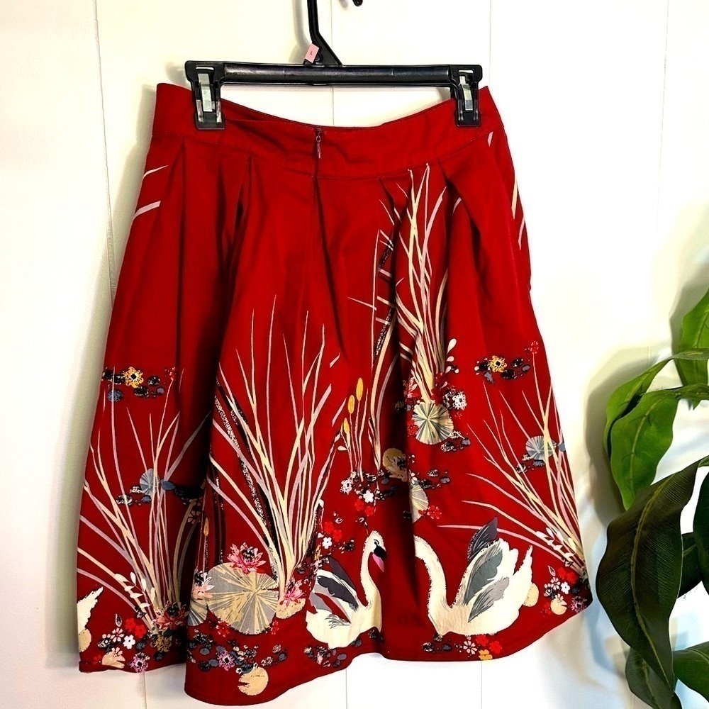 Burgundy Women’s Swan Skirt Size Small - Picture 2 of 10